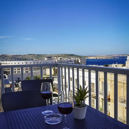 Spacious 3 Bedroom Located With Sea Views Appartamento St. Paul's Bay
