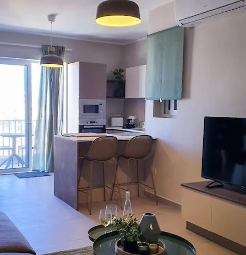 Spacious 3br Located With Sea Views