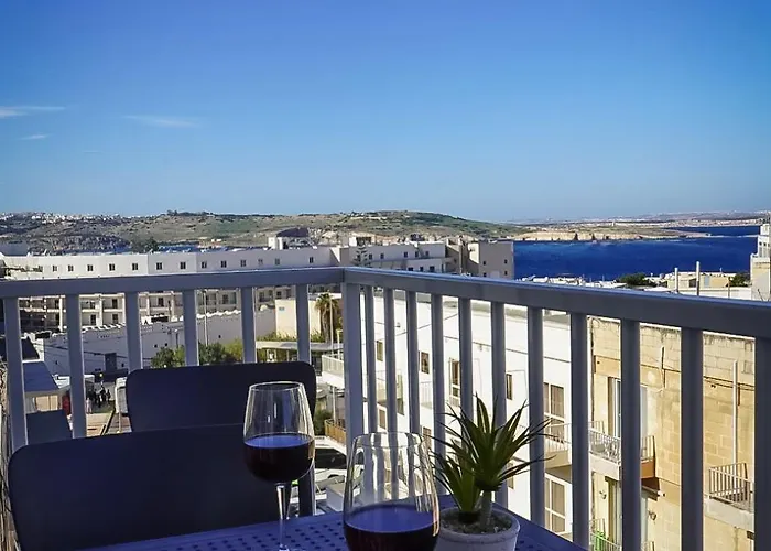 Spacious 3br Located With Sea Views Apartment St. Paul's Bay