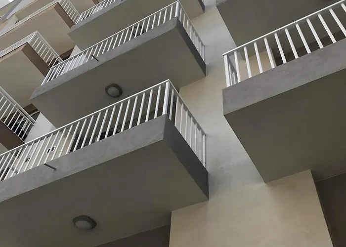 Spacious 3br Located With Sea Views