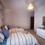 Spacious 3br Located With Sea Views *