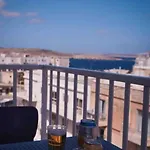 Spacious 3br Located With Sea Views Apartment *