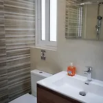 Apartment Spacious 3br Located With Sea Views