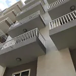 Spacious 3br Located With Sea Views