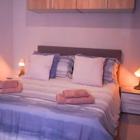 Apartmán Spacious 3 Bedroom Located With Sea Views