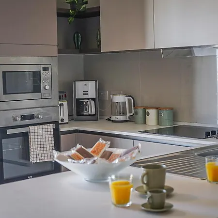 Spacious 3 Bedroom Located With Sea Views