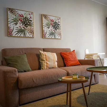 Spacious 3 Bedroom Located With Sea Views Lägenhet *