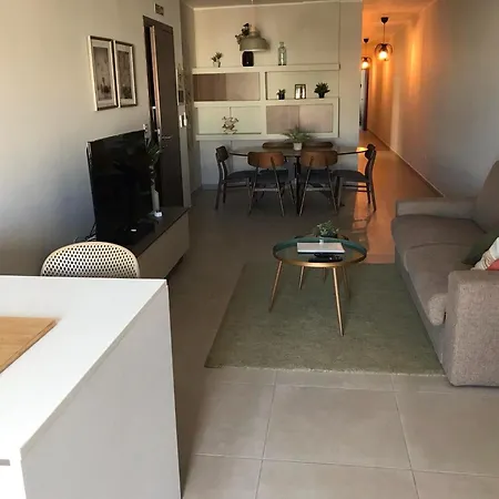 Daire Spacious 3br Located With Sea Views St. Paul's Bay