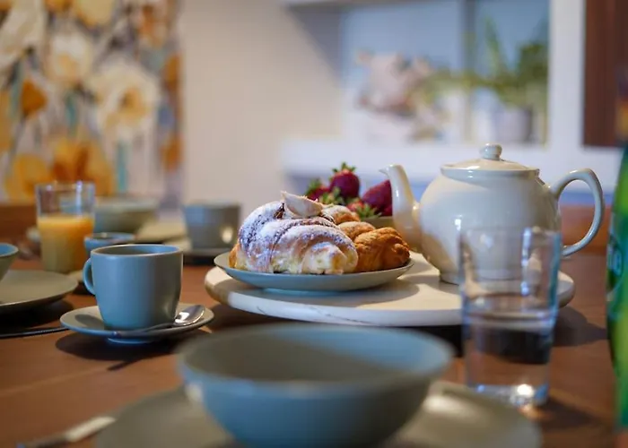 Spacious 3 Bedroom Located With Sea Views Apartament St. Paul's Bay