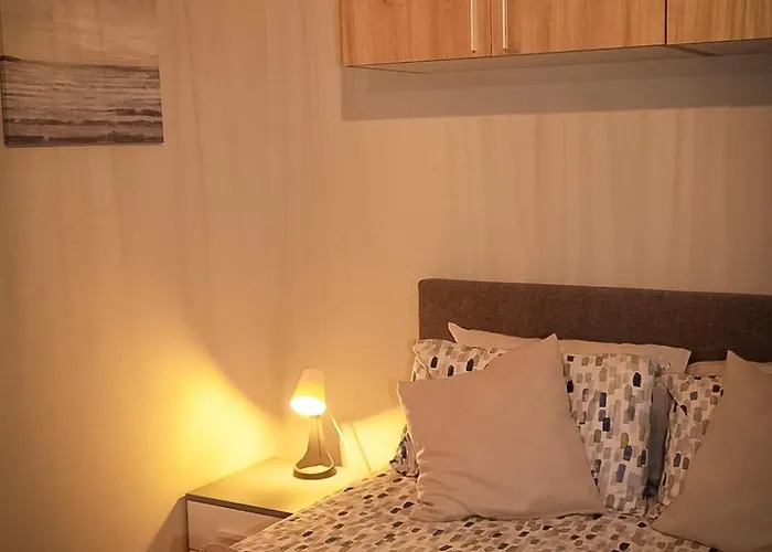 Spacious 3 Bedroom Located With Sea Views