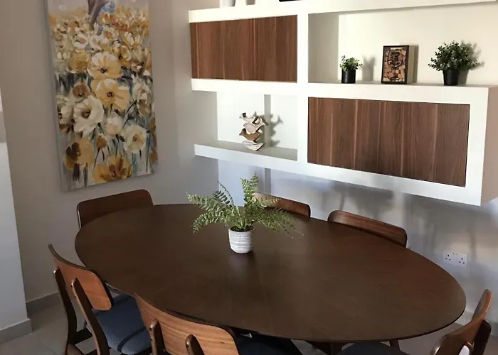 Spacious 3 Bedroom Located With Sea Views St. Paul's Bay