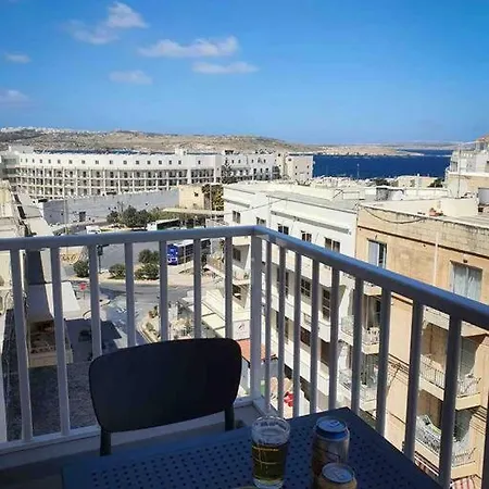 Spacious 3br Located With Sea Views Apartment